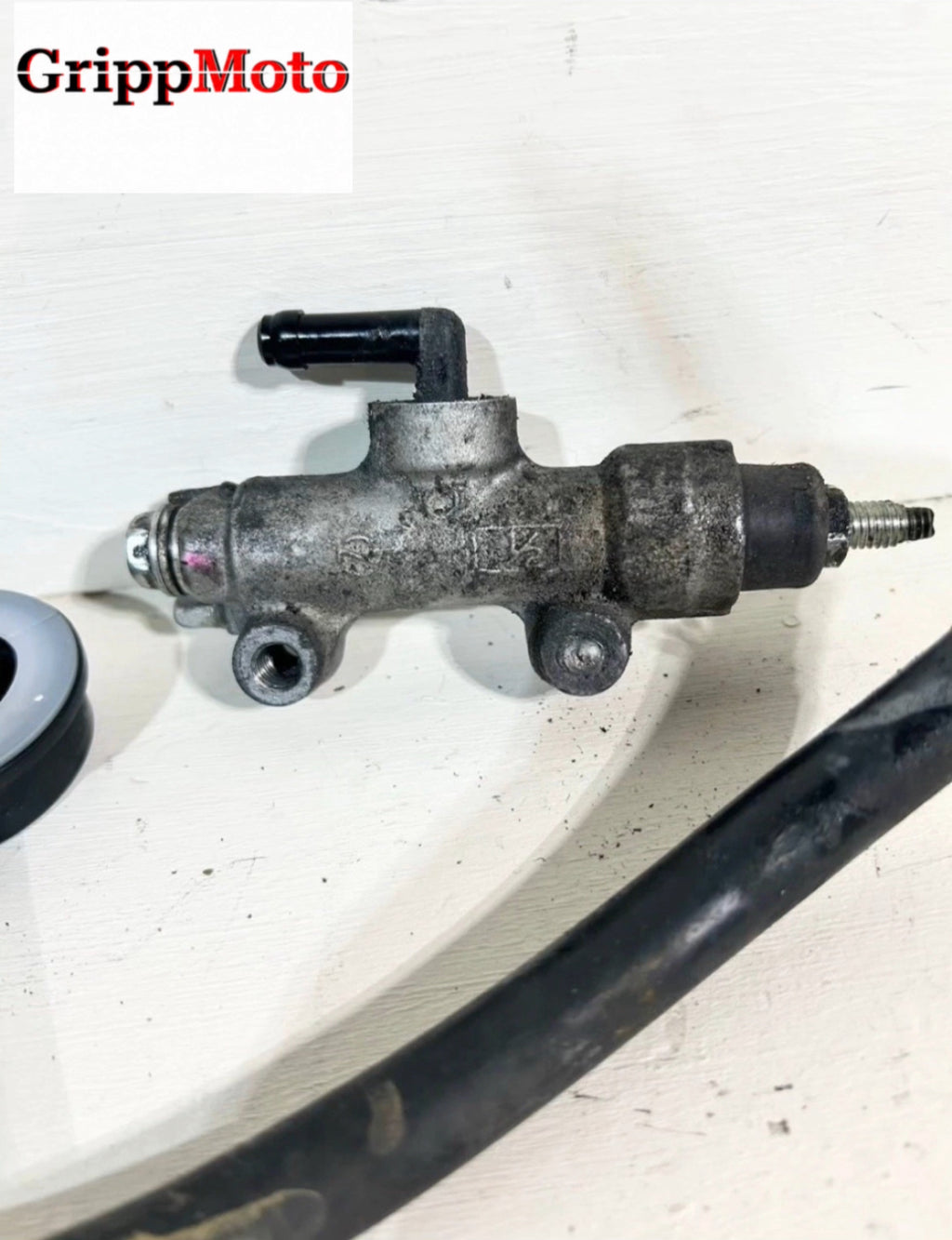 2012 2013 2014 2015 2016 Kawasaki Ninja EX 650 Rear Brake Master Cylinder & Reservoir OEM (19- 001980 )