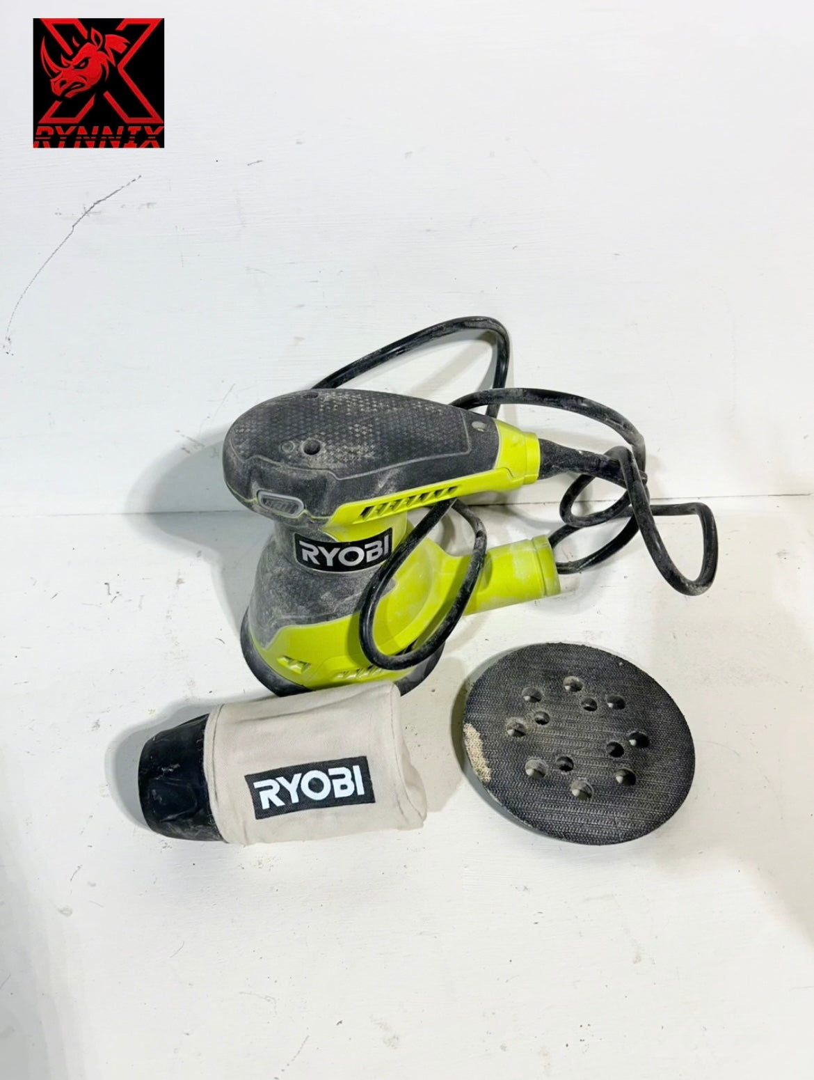 (Defective) Ryobi 2.6 Amp Corded 5 in. Random Orbital Sander (01- 002243 ) TZ