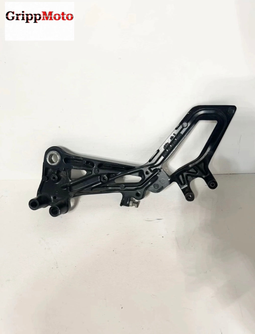 2014 2015 2016 2017 2018 2019 2020 KTM RC 390 Right Side Rider Peg Mount Bracket OEM (2- 001778 )