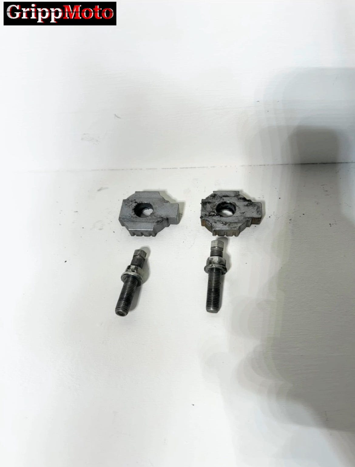 2014 2015 2016 2017 2018 2019 2020 KTM RC 390 Swingarm Chain Tensioner Adjuster OEM (1- 001673 )