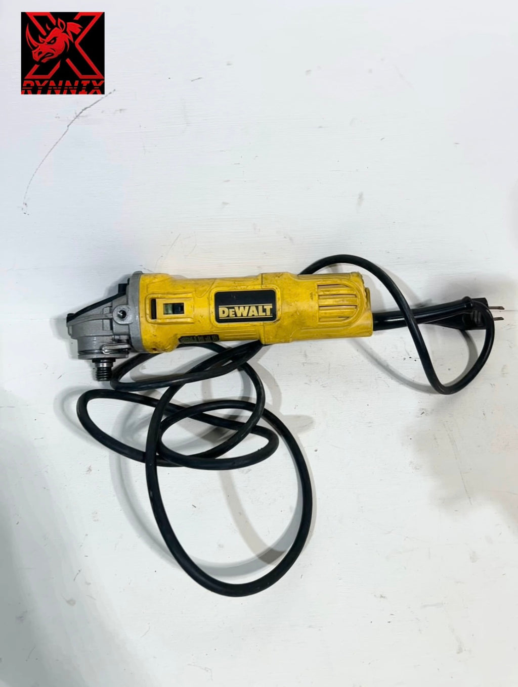 (Defective) Dewalt DEWALT 4.5-in 7-Amp Sliding Switch Angle grinder (01- 002239 ) TZ