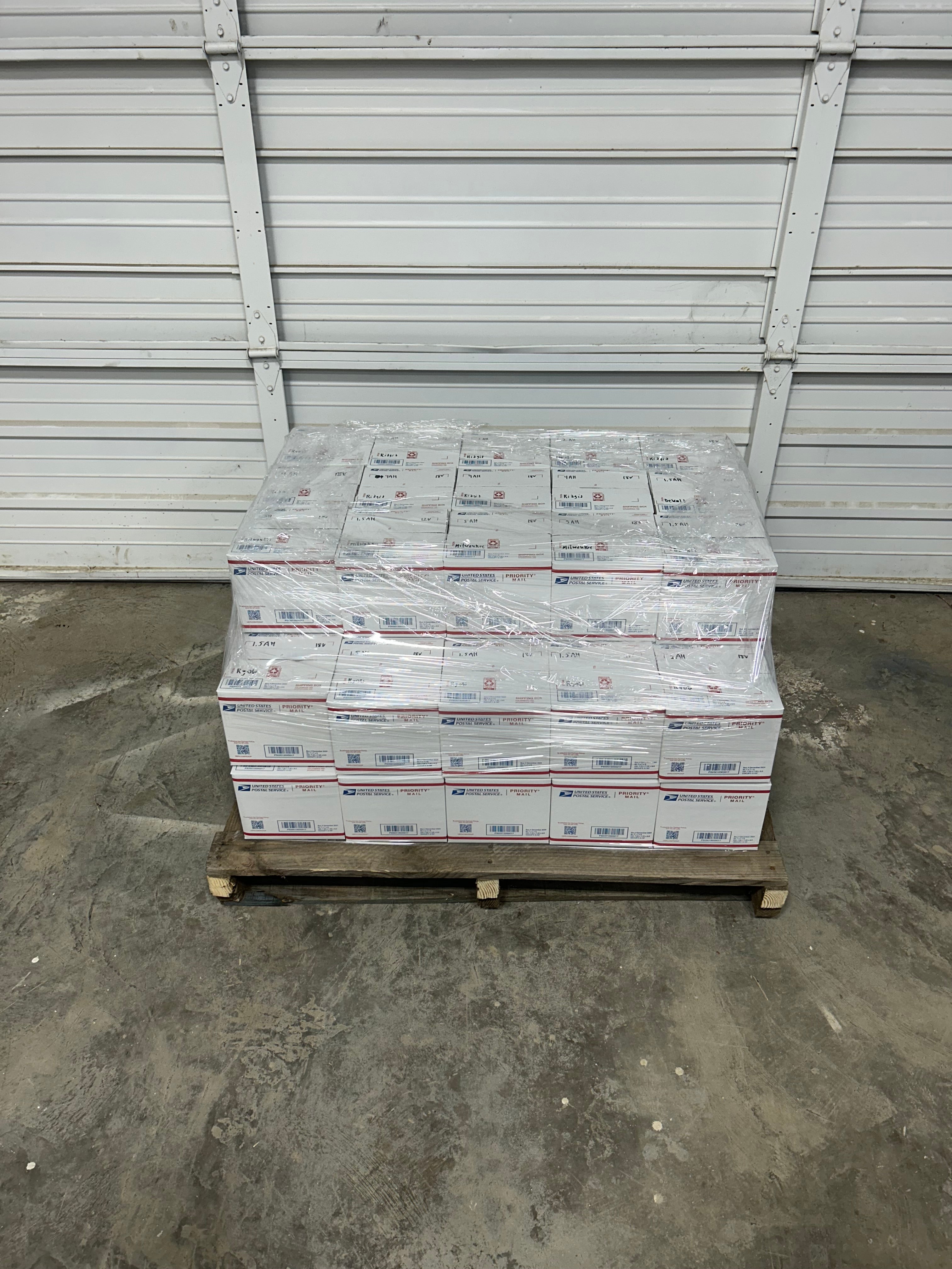 (AS-IS) Tool Battery Pallet (ID# 1012 )